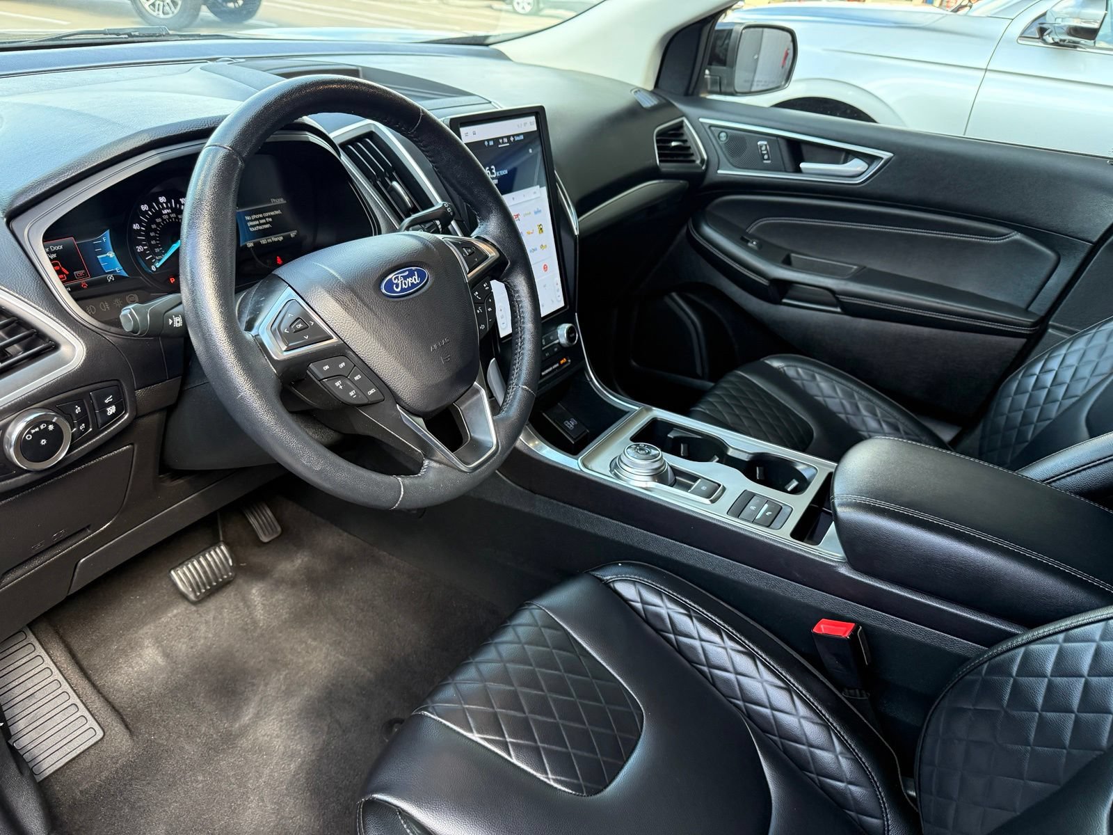 Certified 2024 Ford Edge Titanium AWD/4WD image 10