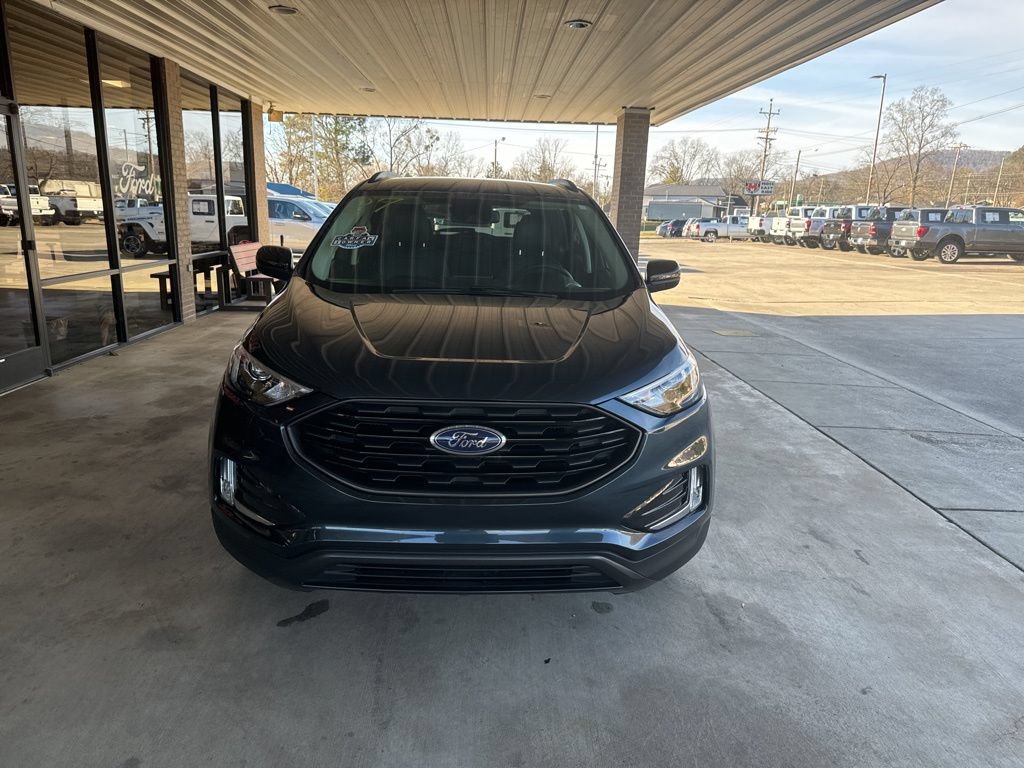 Certified 2023 Ford Edge SEL w/ Sport Appearance Package AWD/4WD image 2