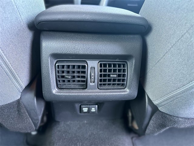 Used 2025 Toyota Camry LE w/ Convenience Package image 24