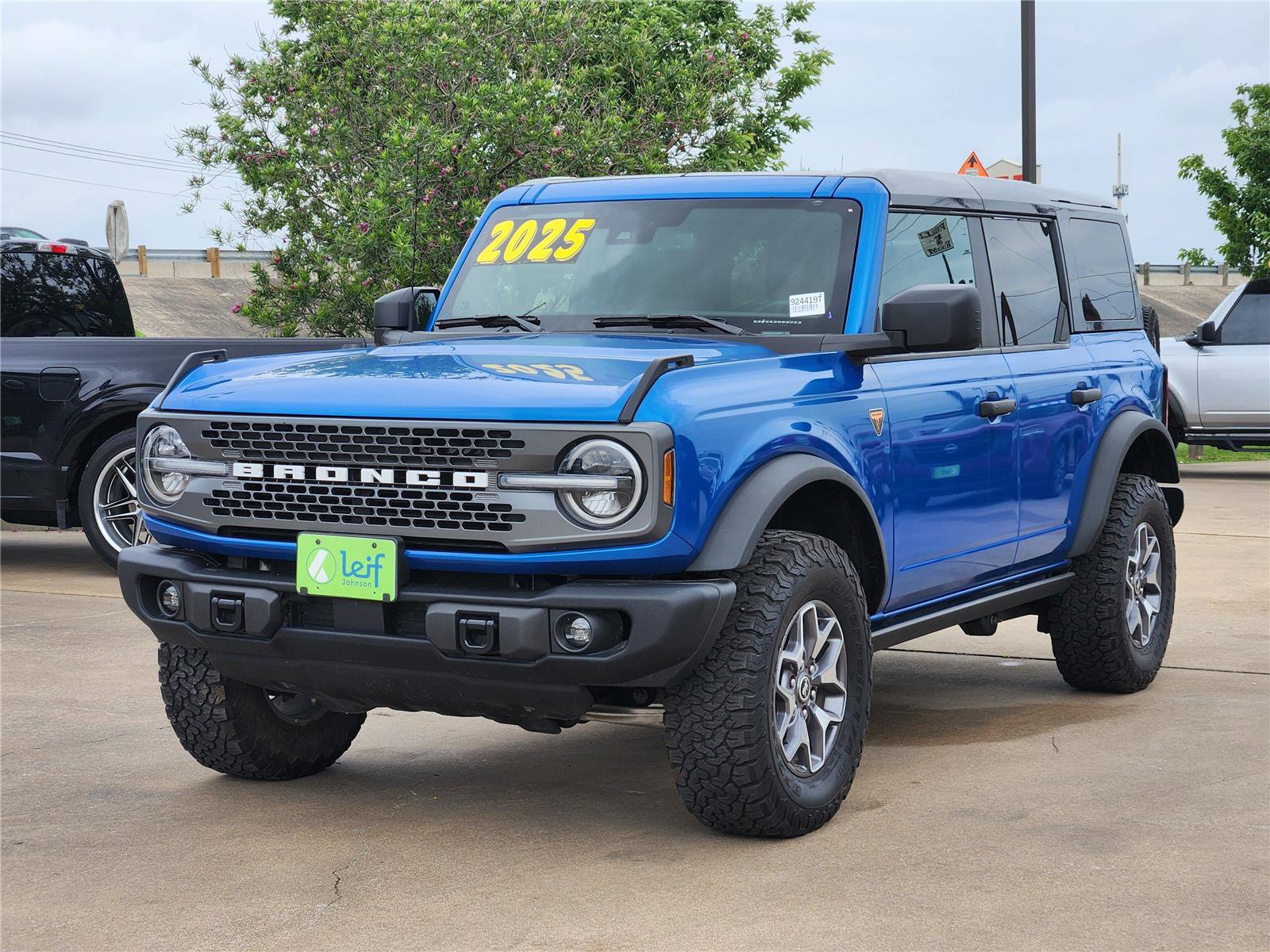 Certified 2025 Ford Bronco Badlands AWD/4WD image 5