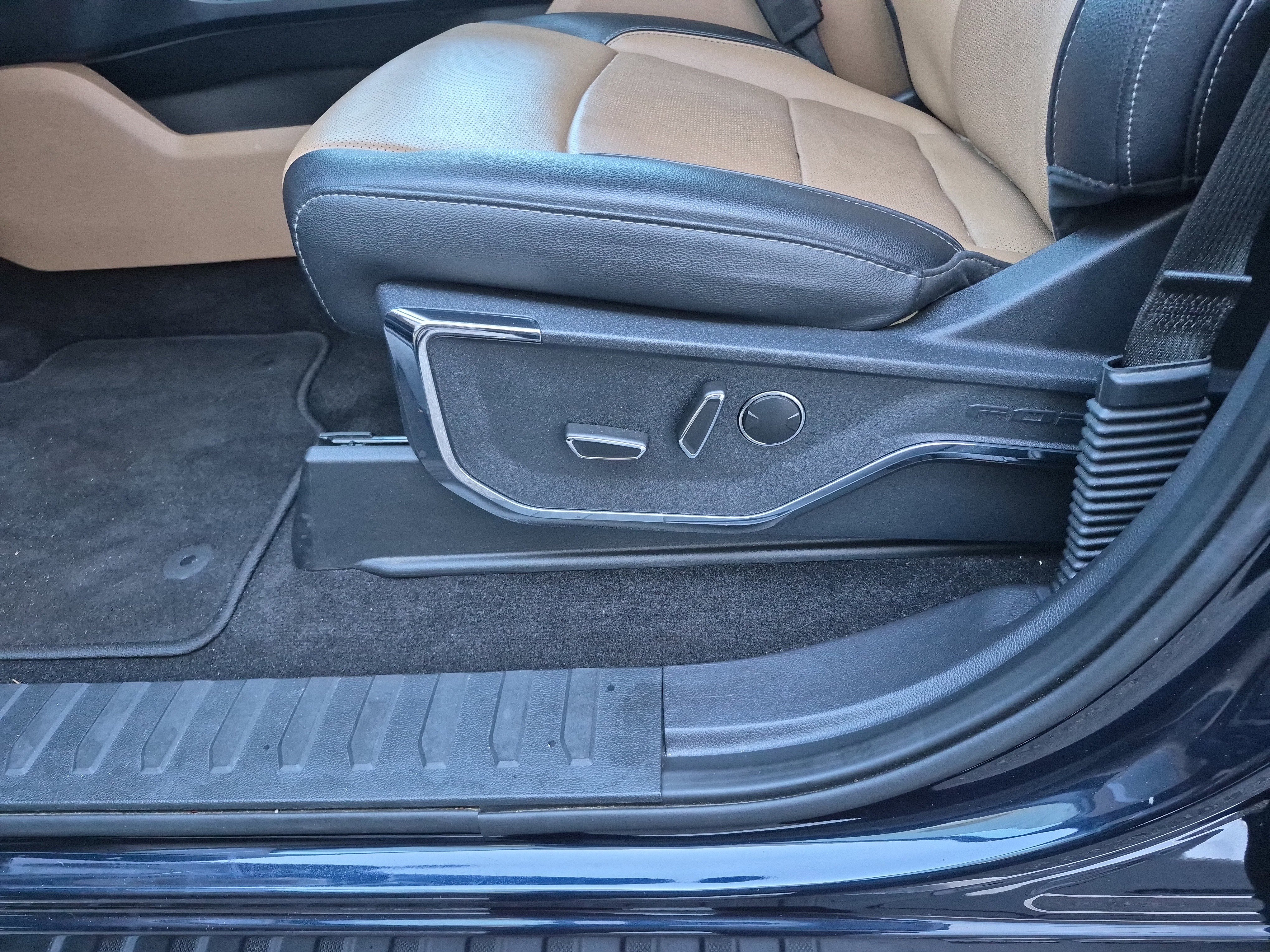 Certified 2023 Ford F150 Lariat w/ Equipment Group 502A High image 16