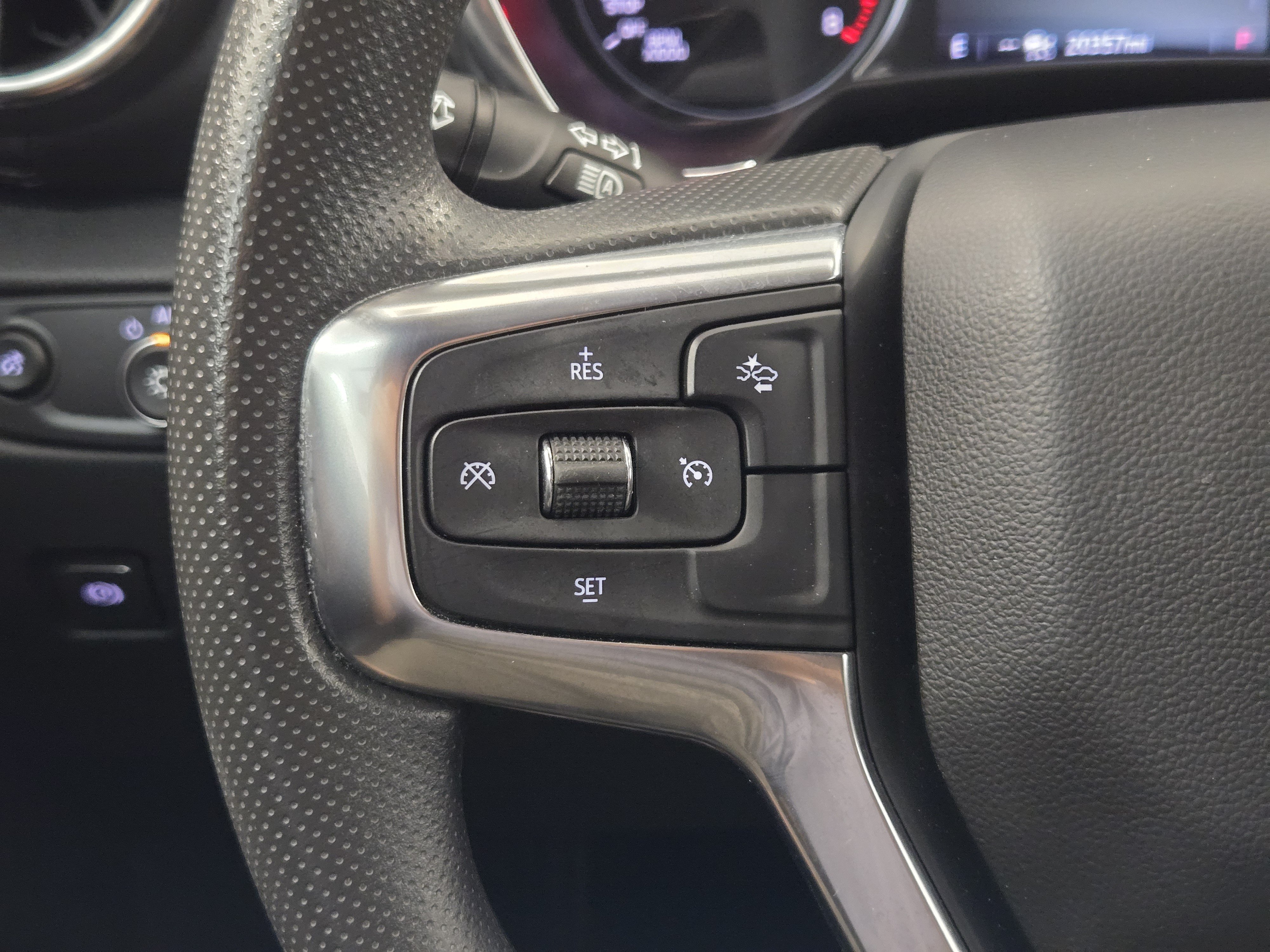 Used 2024 Chevrolet Blazer LT w/ Convenience Package FWD image 26