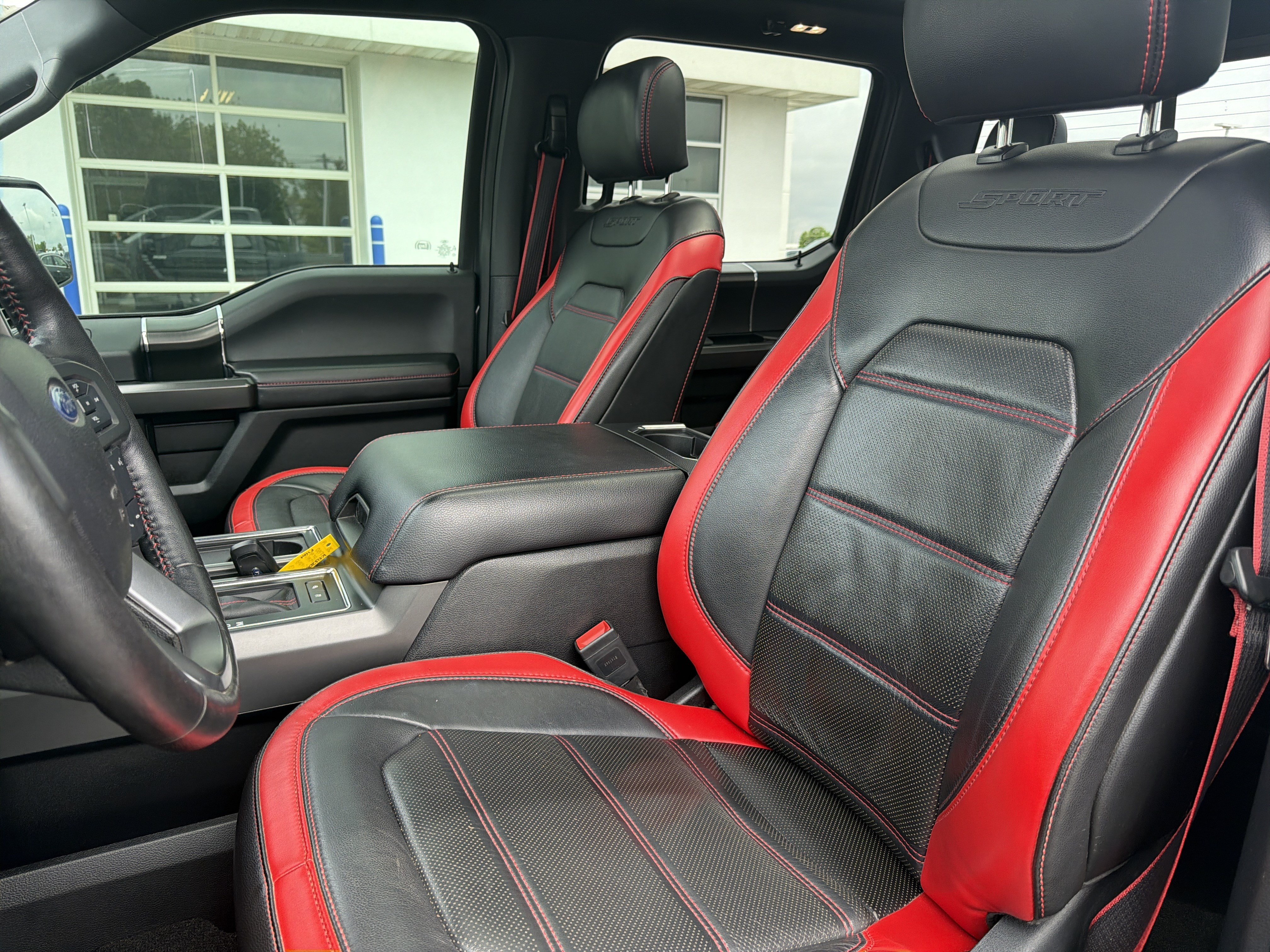 Certified 2019 Ford F150 Lariat w/ Equipment Group 502A Luxury AWD/4WD image 27