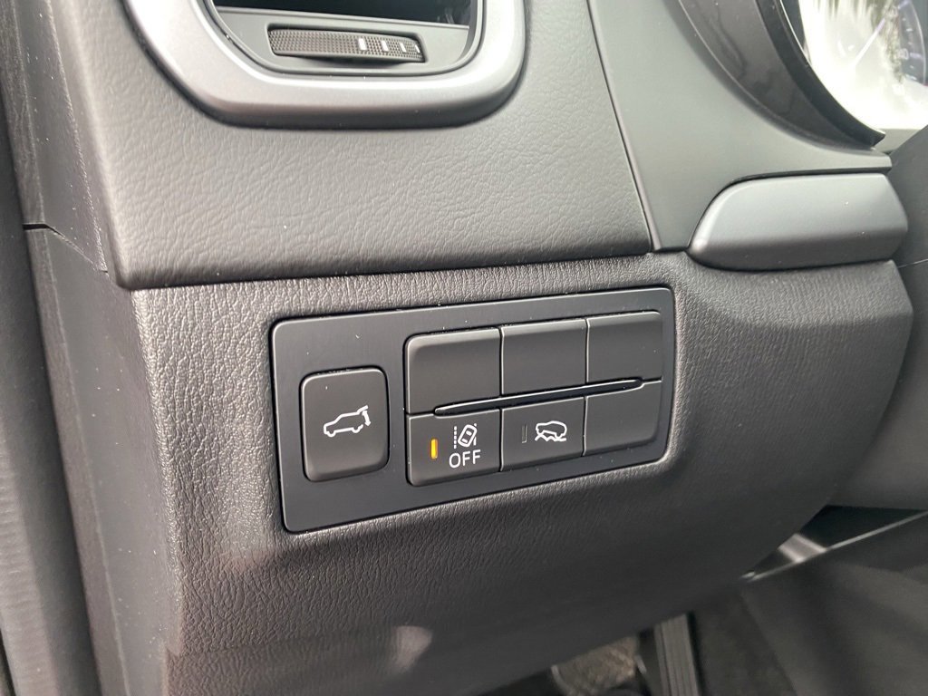 Used 2023 MAZDA CX-9 Touring image 16