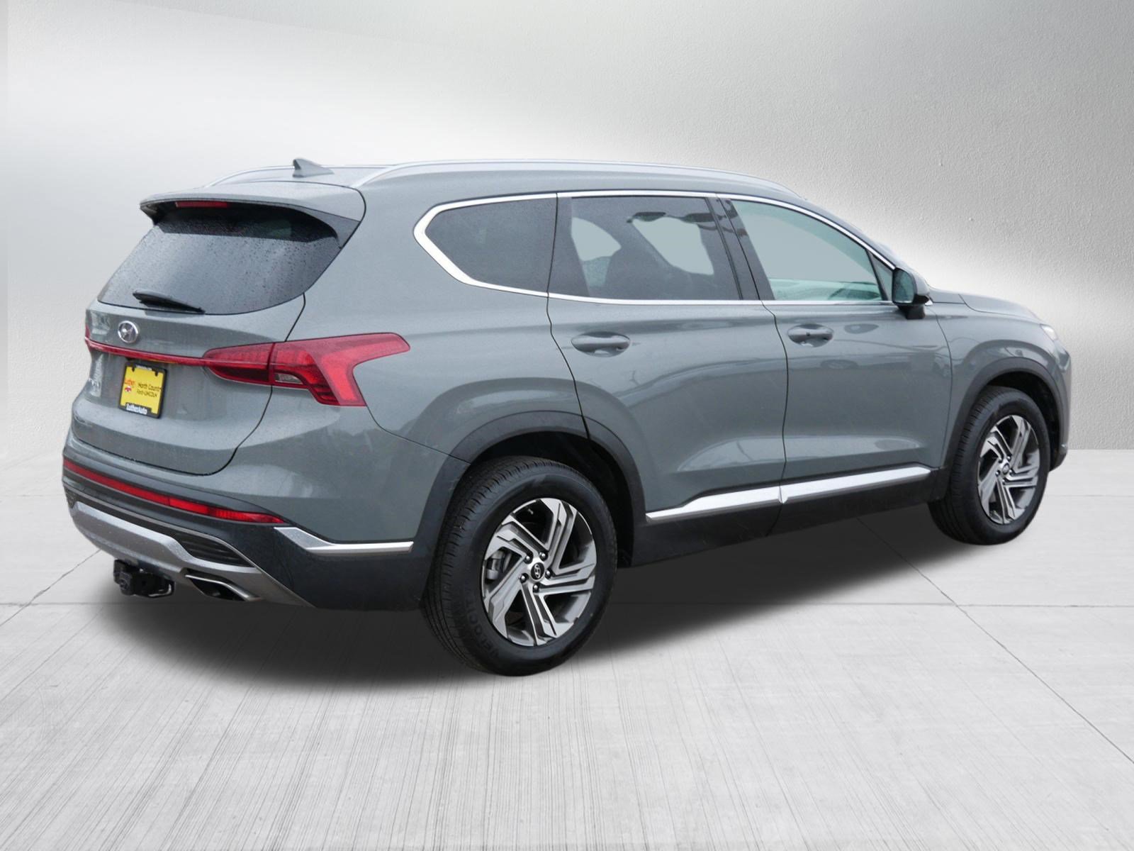 Used 2022 Hyundai Santa Fe SEL FWD image 7