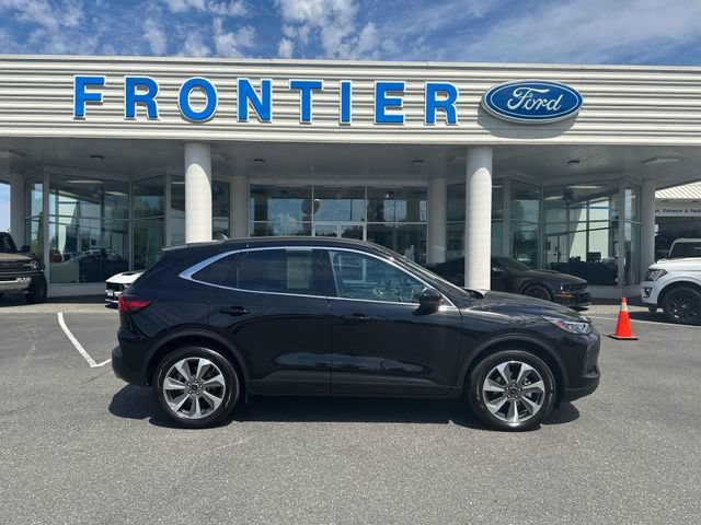 Certified 2025 Ford Escape Platinum AWD/4WD image 1