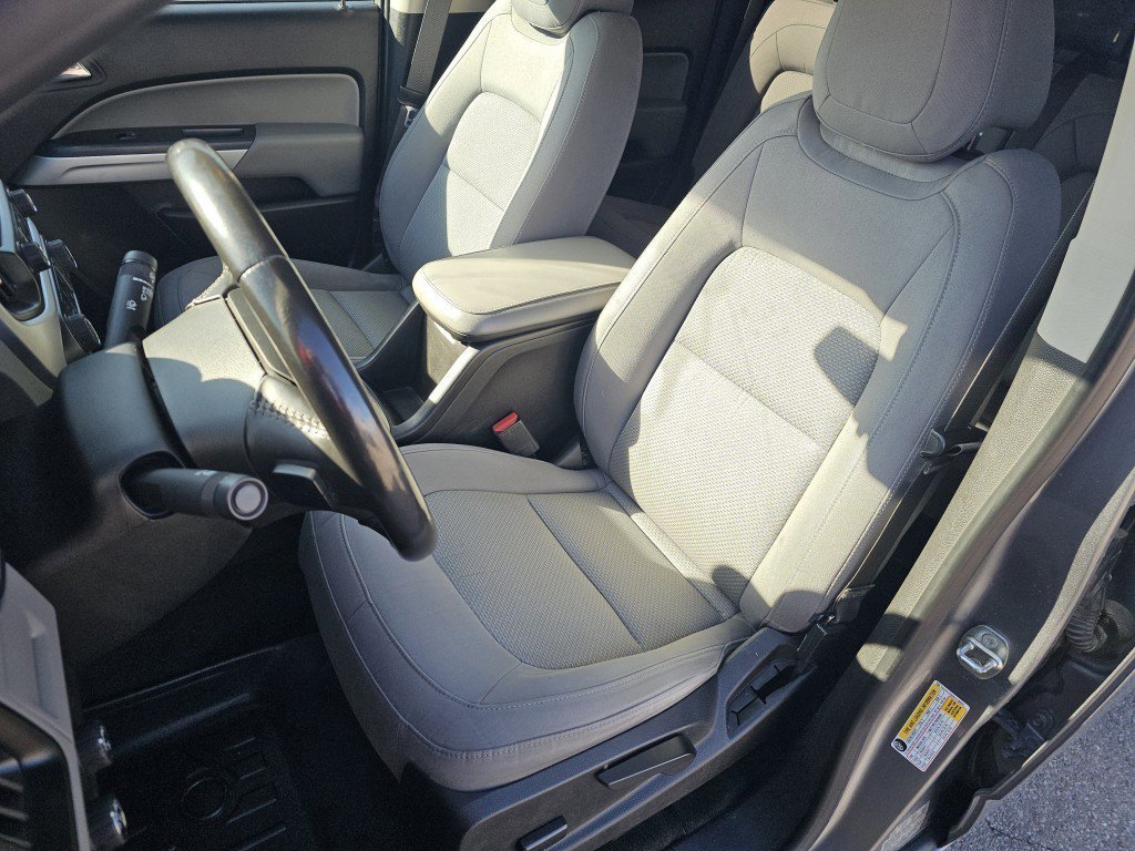 Used 2018 Chevrolet Colorado LT w/ LT Convenience Package image 12