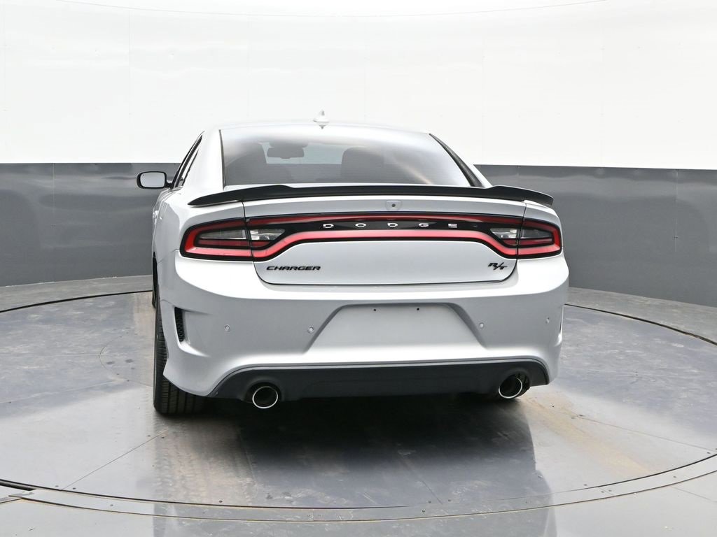 Used 2019 Dodge Charger R/T w/ Blacktop Package image 8