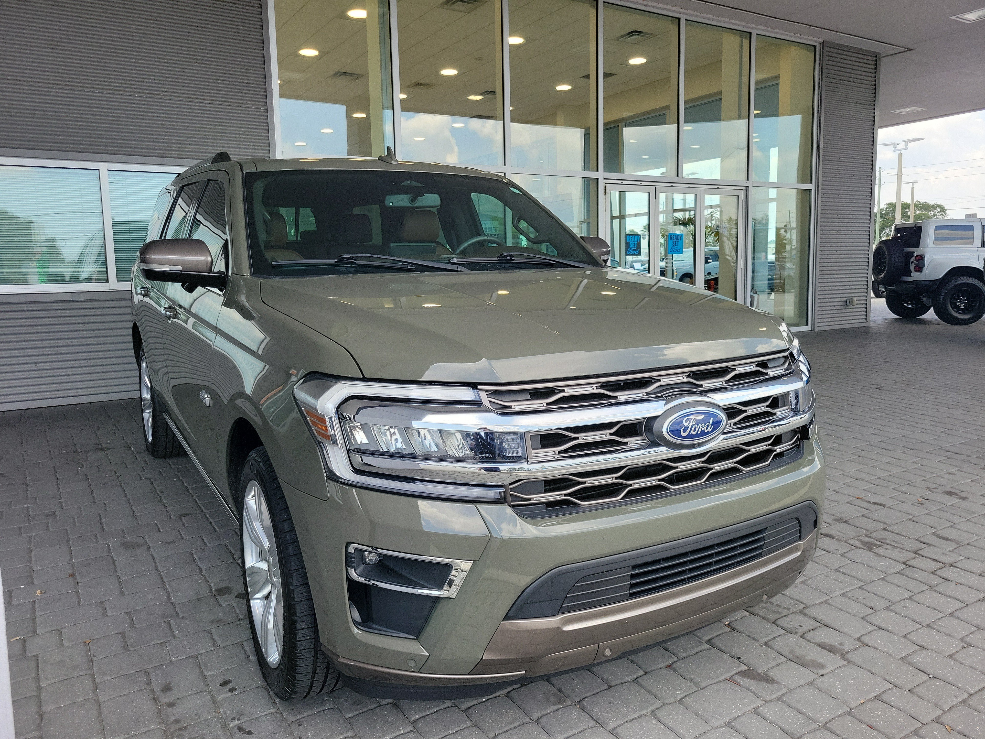 Certified 2024 Ford Expedition King Ranch RWD image 2