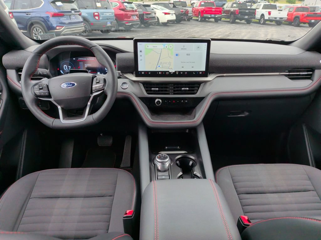 Certified 2025 Ford Explorer ST-Line w/ ST-Line Street Pack AWD/4WD video 2