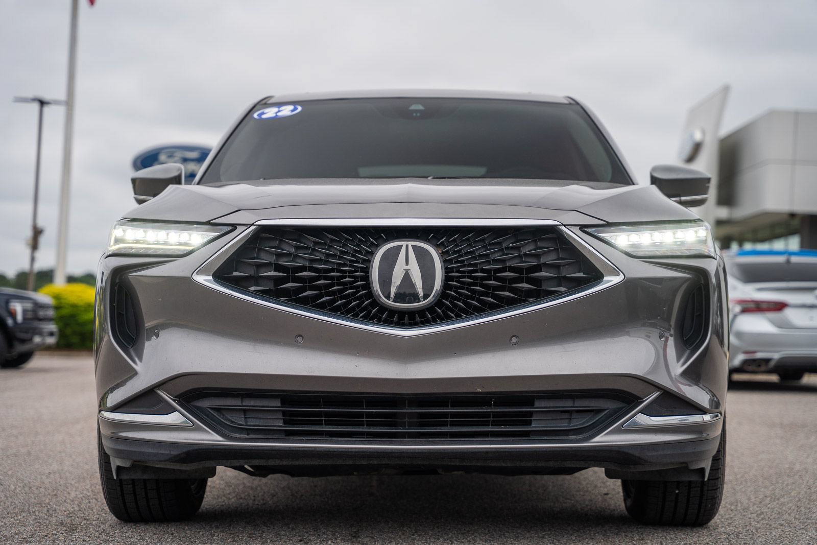 Used 2022 Acura MDX w/ Technology Package FWD image 2