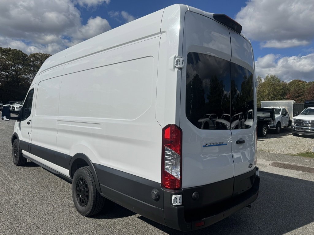 Certified 2023 Ford E-Transit 148 High Roof Extended w/ Load Area Protection Package image 4