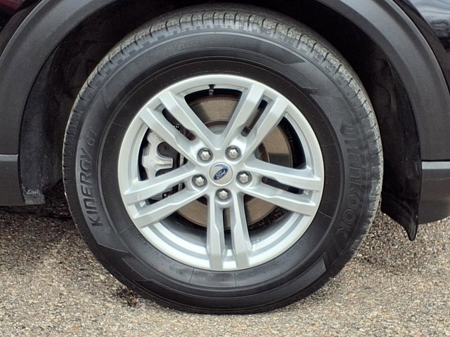 Certified 2024 Ford Explorer XLT w/ Equipment Group 202A image 33