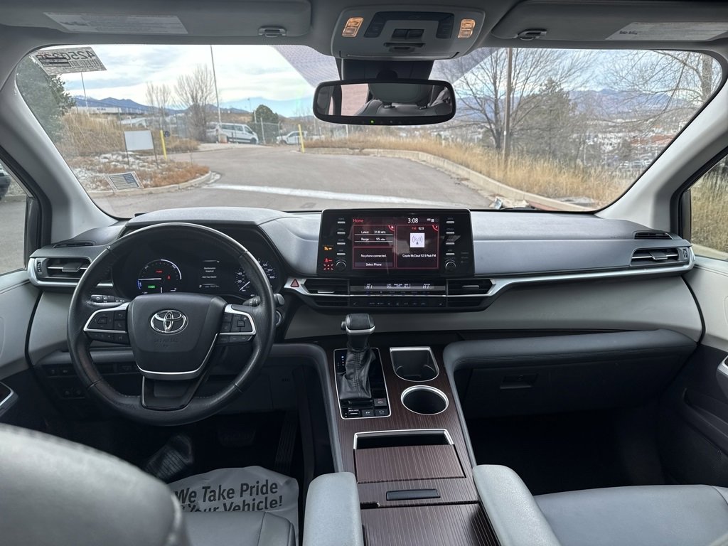 Used 2021 Toyota Sienna XLE image 22