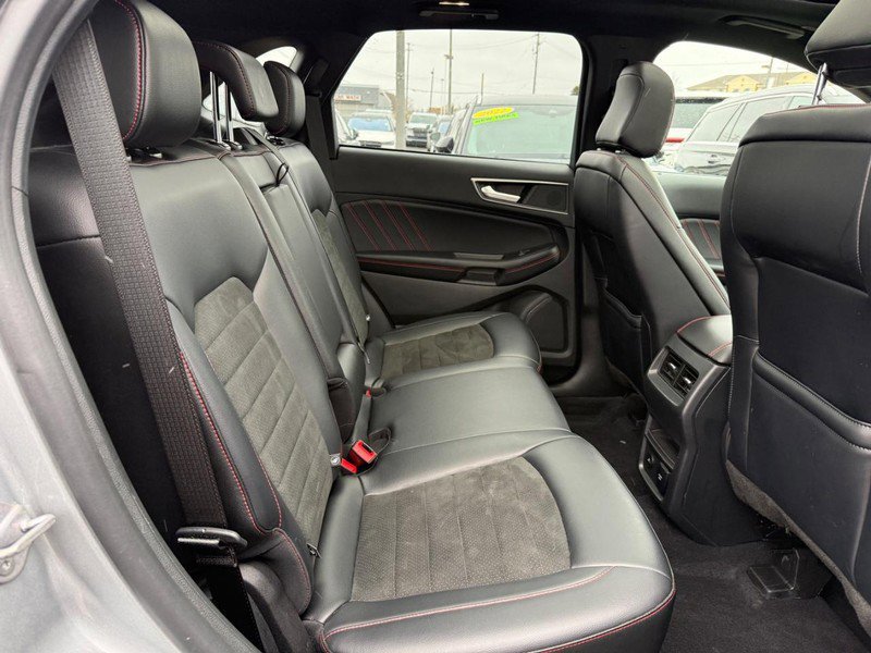 Certified 2023 Ford Edge ST-Line w/ Class II Trailer Tow Package image 12