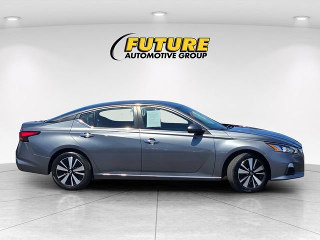 Used 2022 Nissan Altima 2.5 SV FWD image 3