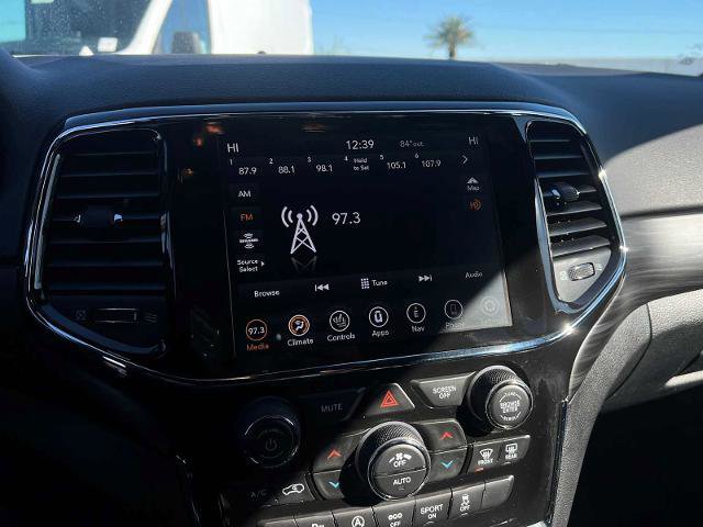 Used 2021 Jeep Grand Cherokee Laredo X image 18