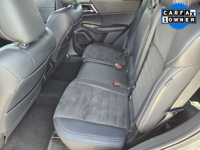 Used 2023 Mitsubishi Outlander SE image 29