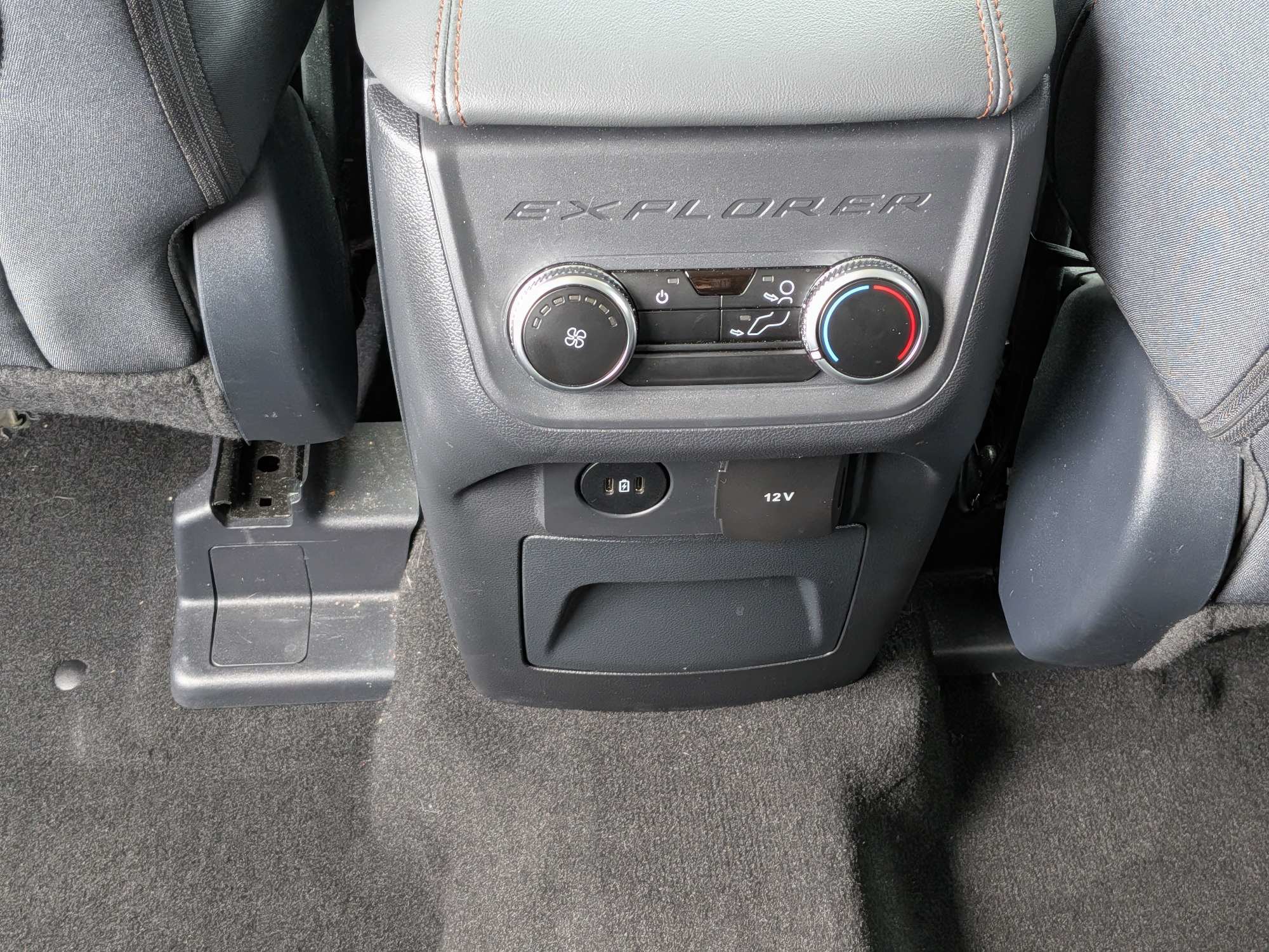 Certified 2025 Ford Explorer Active RWD image 16