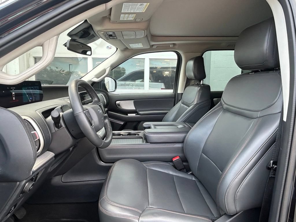 Certified 2025 Ford Expedition Active AWD/4WD image 10