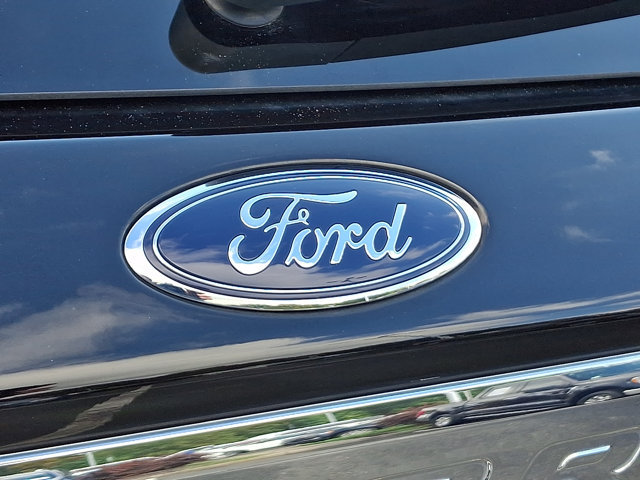 Certified 2023 Ford Explorer XLT w/ Equipment Group 202A AWD/4WD image 37
