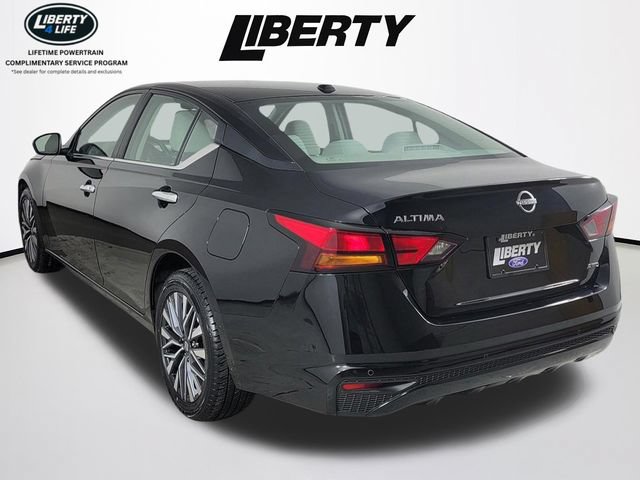 Used 2025 Nissan Altima 2.5 SV AWD/4WD image 5