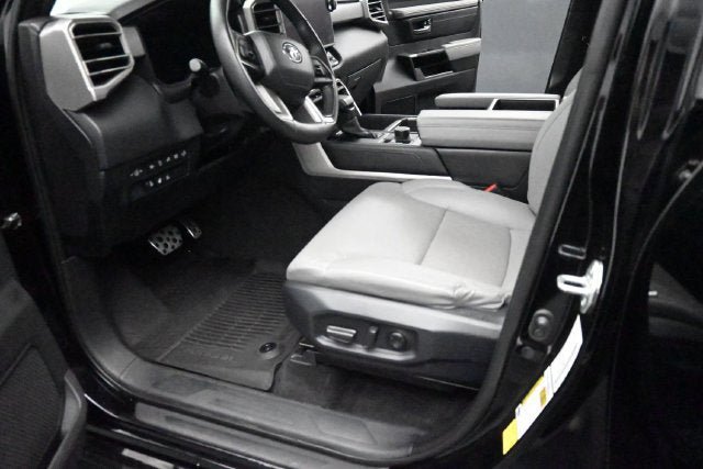 Used 2025 Toyota Tundra Limited w/ TRD Off-Road Package AWD/4WD image 27