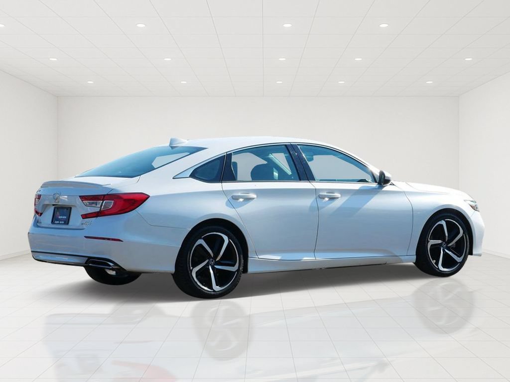 Used 2018 Honda Accord Sport image 3