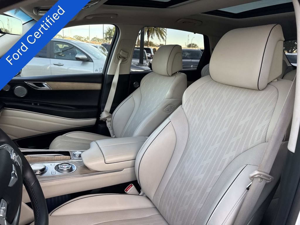 Used 2024 Genesis GV80 3.5T w/ Advanced Package image 18
