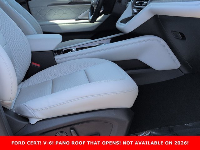 Certified 2025 Ford Explorer Platinum w/ Ultimate Package AWD/4WD image 29