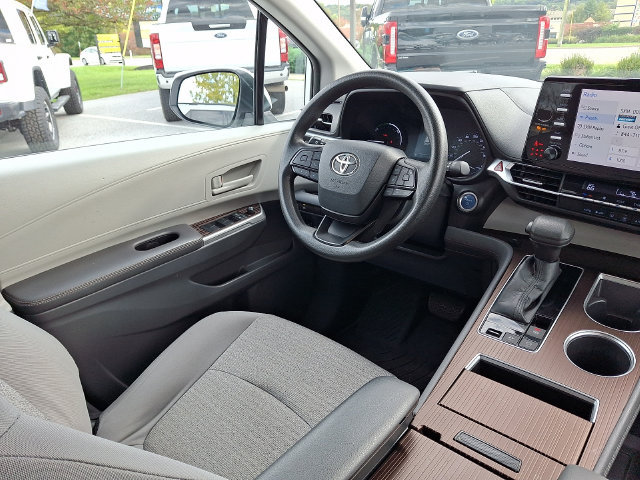 Used 2022 Toyota Sienna LE FWD image 20