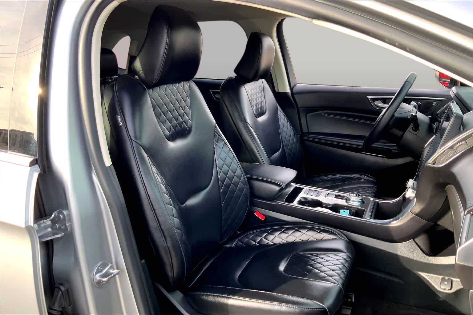 Certified 2023 Ford Edge Titanium AWD/4WD image 9