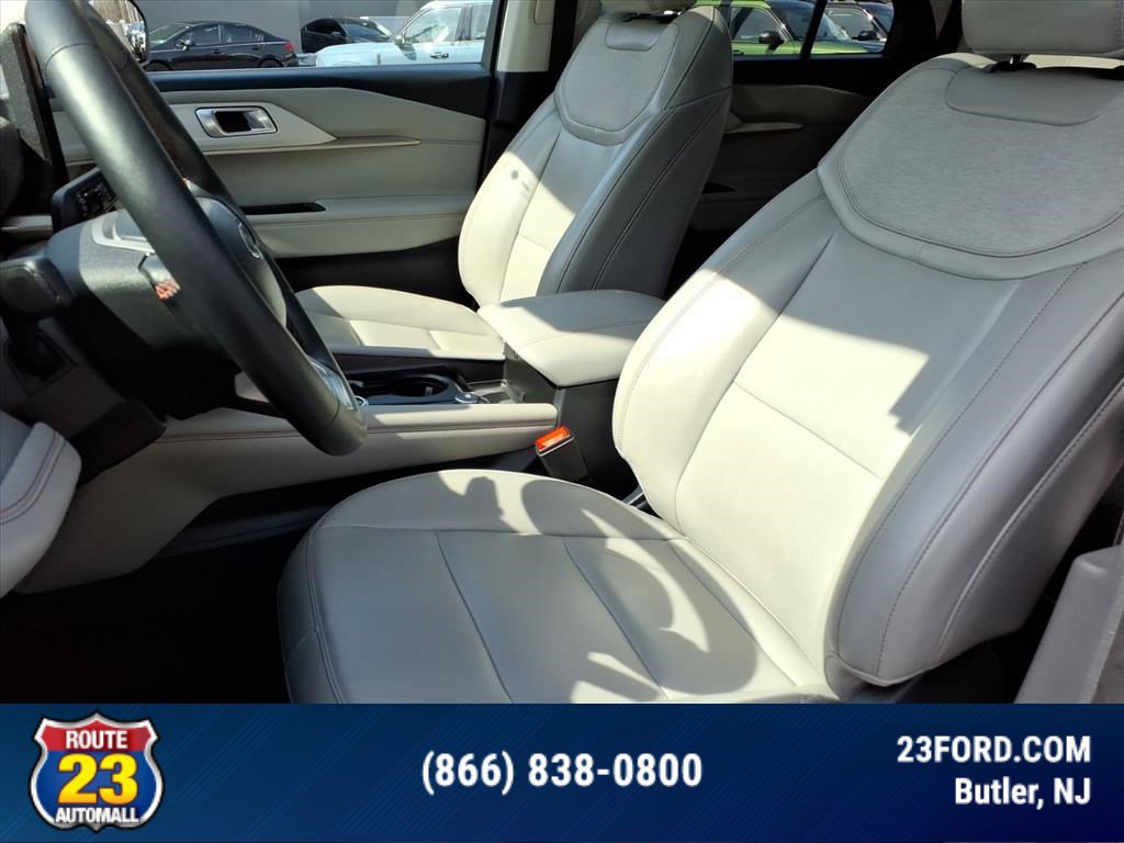 Certified 2025 Ford Explorer Active w/ Active Comfort Package AWD/4WD image 20