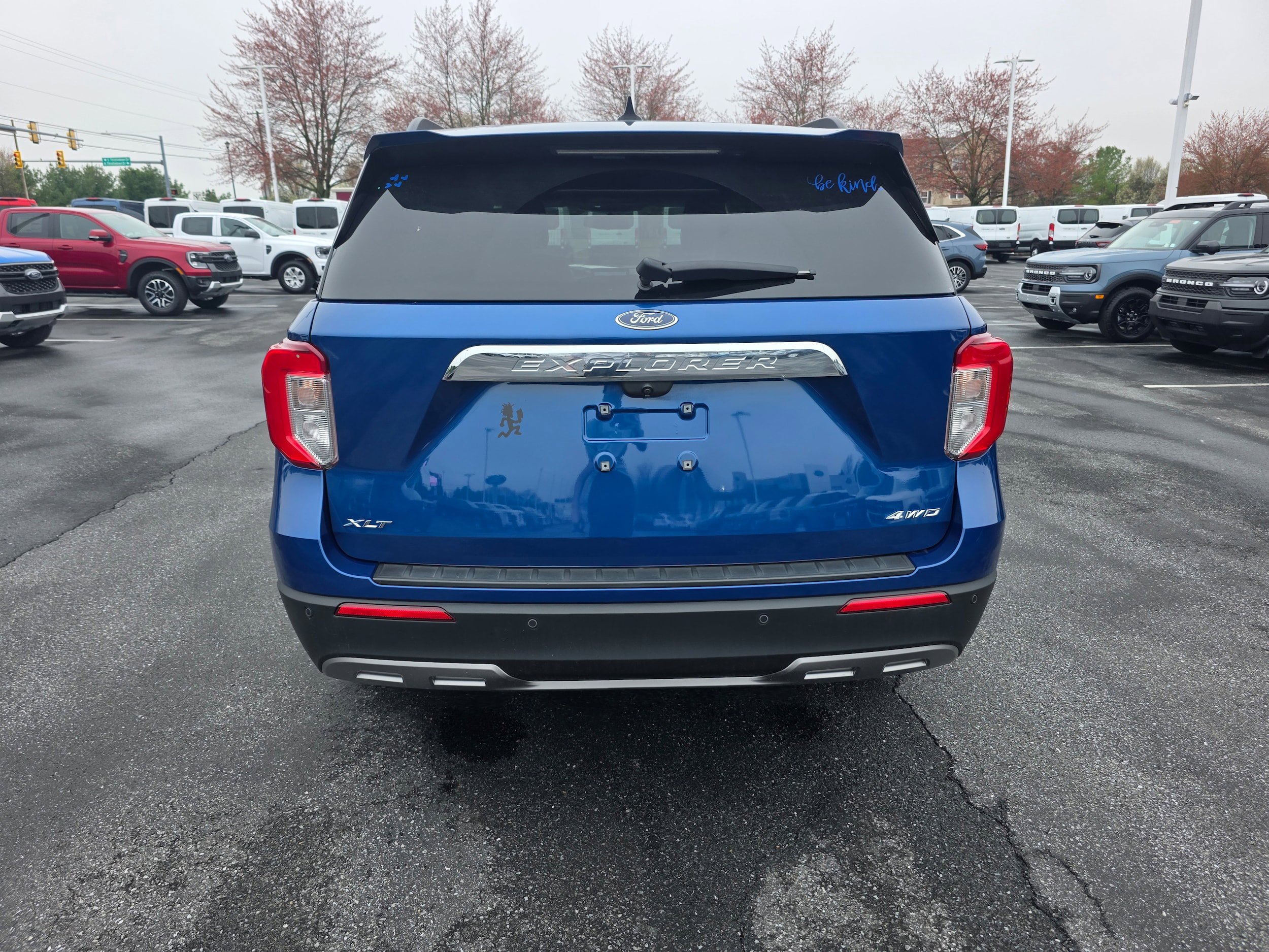 Certified 2022 Ford Explorer XLT w/ Equipment Group 202A AWD/4WD image 4
