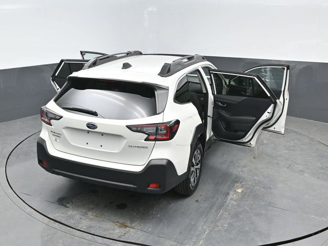 Used 2025 Subaru Outback Premium AWD/4WD image 22