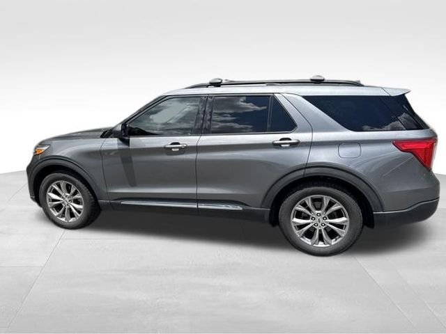 Certified 2021 Ford Explorer XLT w/ Equipment Group 202A RWD image 10
