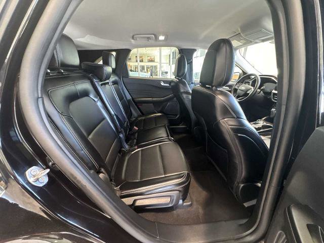 Certified 2024 Ford Escape Platinum AWD/4WD image 25