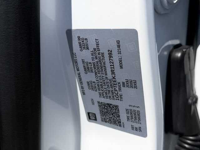 Used 2024 Chevrolet Colorado Trail Boss w/ Technology Package AWD/4WD image 19