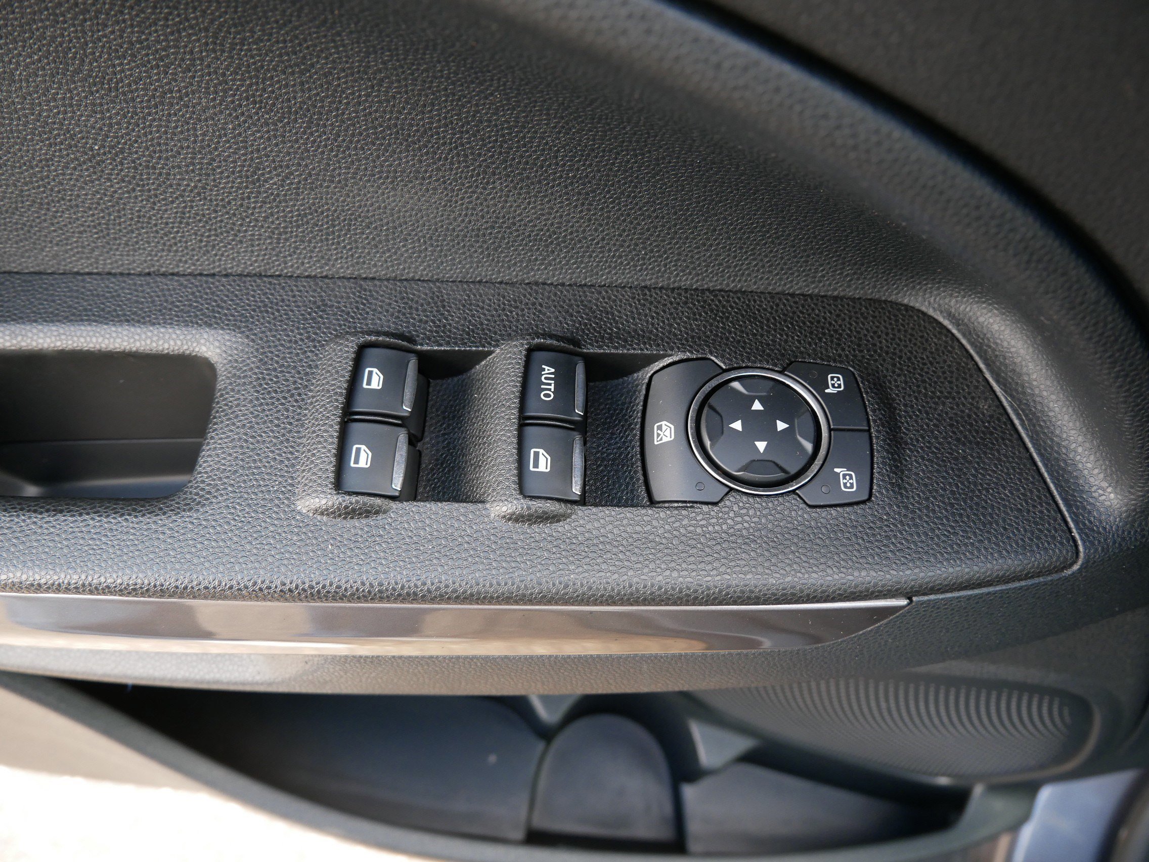 Certified 2020 Ford EcoSport SES image 20