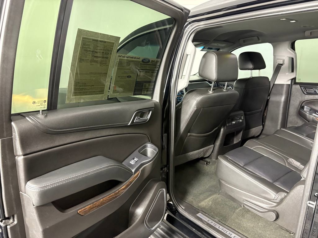 Used 2018 Chevrolet Suburban LT image 26