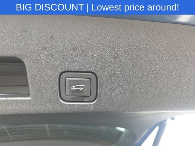 Used 2024 Chevrolet Traverse LT w/ LPO, Floor Liner Package FWD image 14