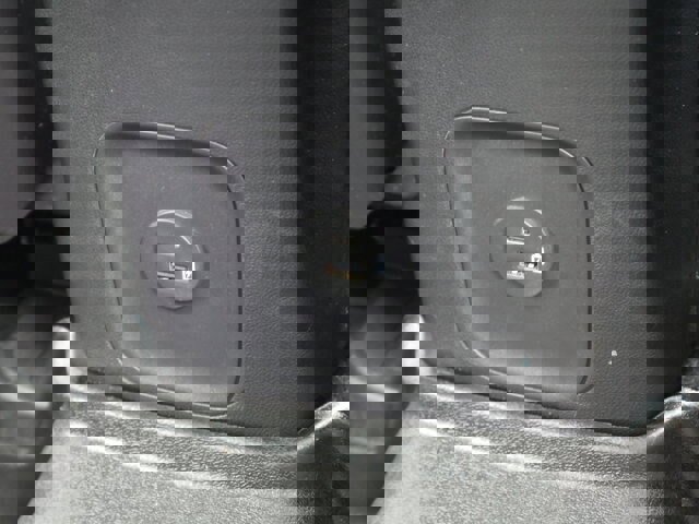 Certified 2022 Ford Escape SE w/ SE Sport Appearance Package image 30