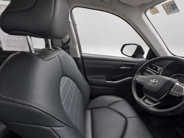 Used 2024 Toyota Highlander XLE AWD/4WD image 15