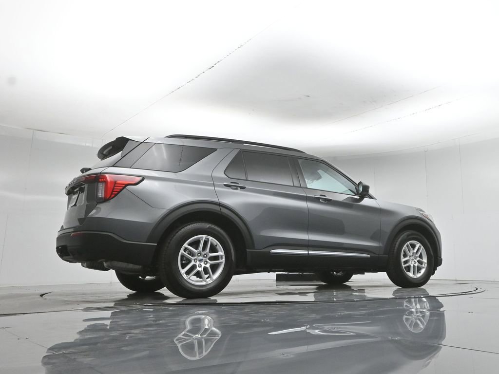 Certified 2025 Ford Explorer Active RWD image 52
