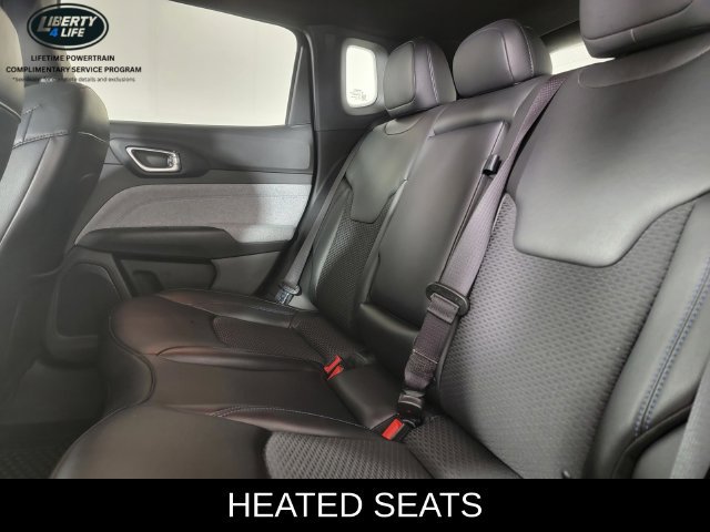 Used 2023 Jeep Compass Latitude AWD/4WD image 15