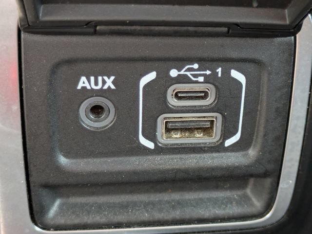 Used 2022 Jeep Gladiator Sport AWD/4WD image 21