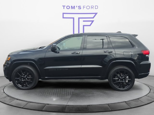 Used 2019 Jeep Grand Cherokee Altitude AWD/4WD image 2