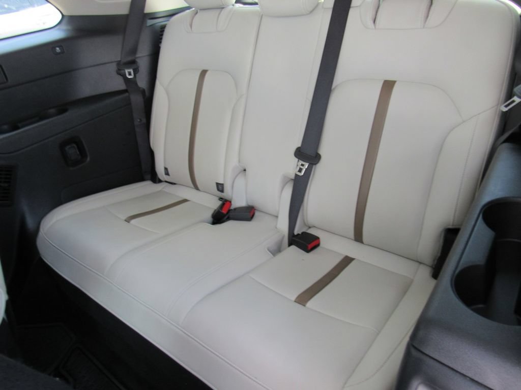 Used 2024 MAZDA CX-90 3.3 Turbo w/ Premium Plus Pkg AWD/4WD image 16
