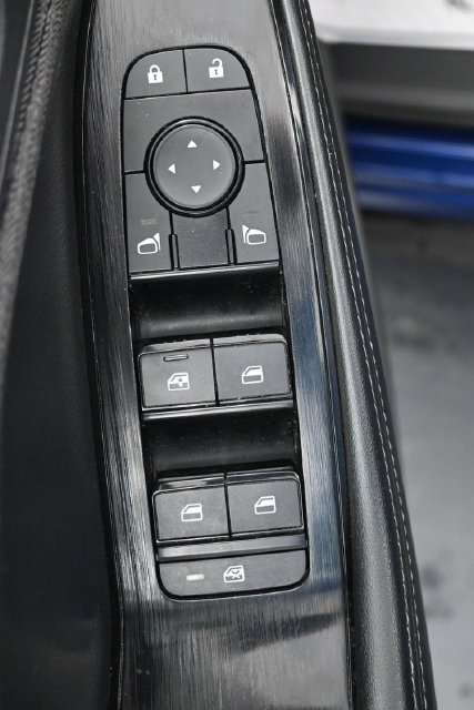 Used 2023 Nissan Rogue SV AWD/4WD image 7