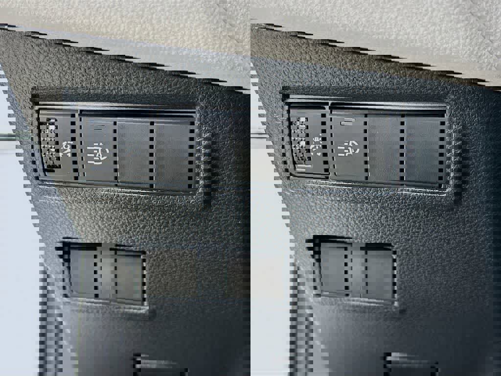 Used 2022 Toyota Corolla Cross LE image 27